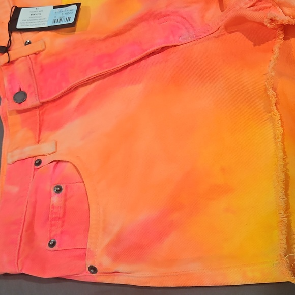 CARMAR Tie-Dye Jean Shorts - Picture 3 of 11